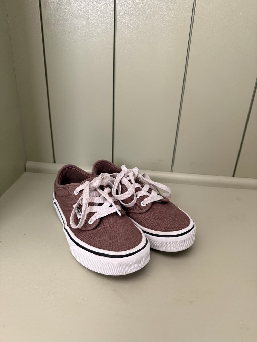 Kids Vans Lace-Up Sneakers in Gray